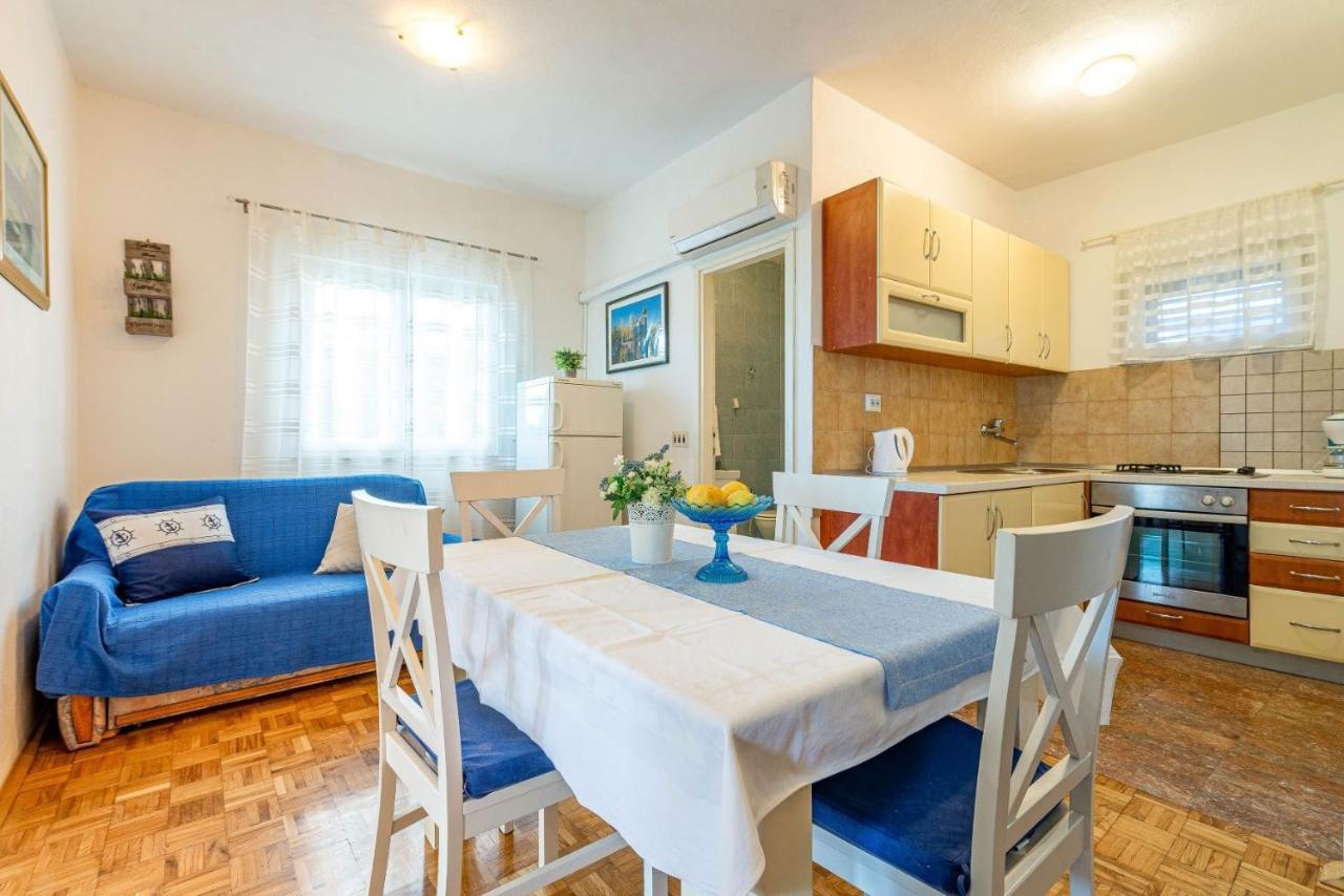 Family Friendly Seaside Apartments Kozino, Zadar - 5749 Petrcane Buitenkant foto