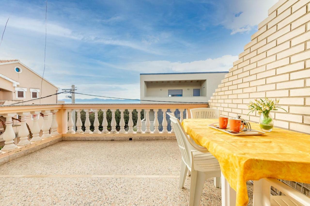 Family Friendly Seaside Apartments Kozino, Zadar - 5749 Petrcane Buitenkant foto