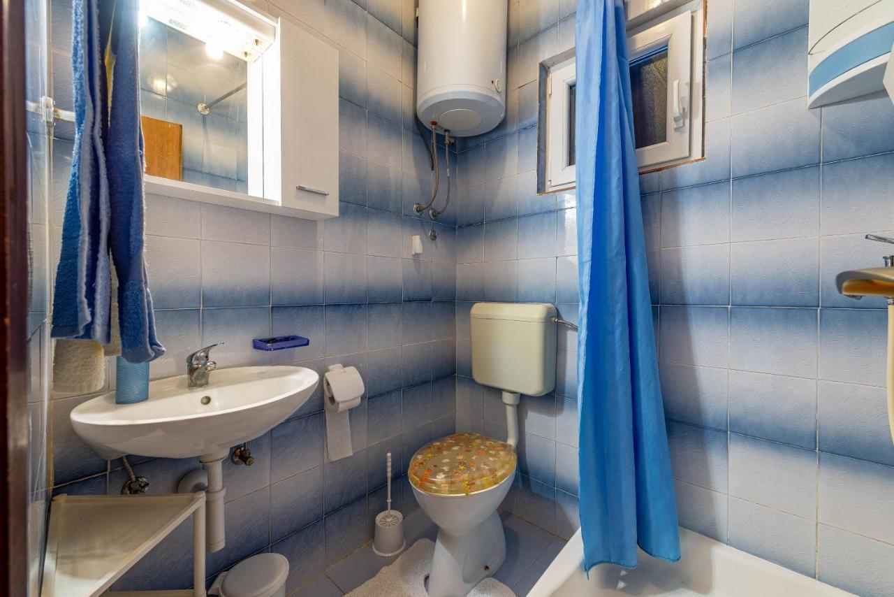 Family Friendly Seaside Apartments Kozino, Zadar - 5749 Petrcane Buitenkant foto